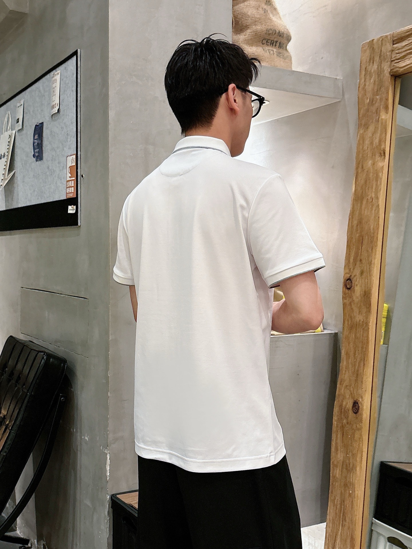  BC夏季新品翻领Polo短袖
时尚单品设计，更加时尚舒适，高标准定制，上身非常有型，奢华品牌经典LOG