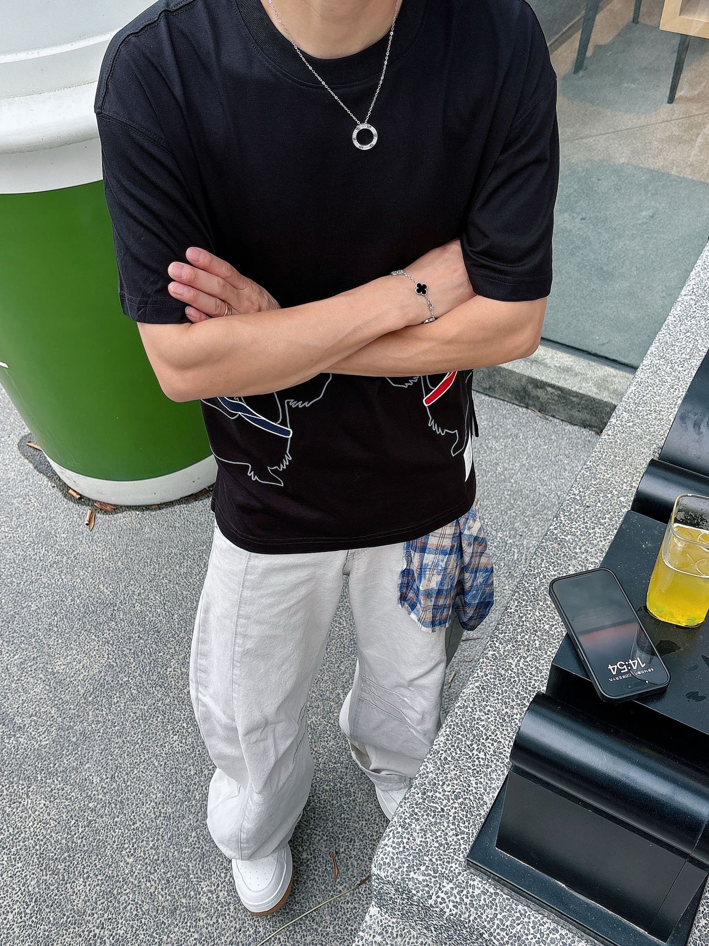 TB。春夏新款首发专柜最新款短袖圆领T恤 高端订制 设计前卫时尚！品牌logo重工艺设计 高端定制230