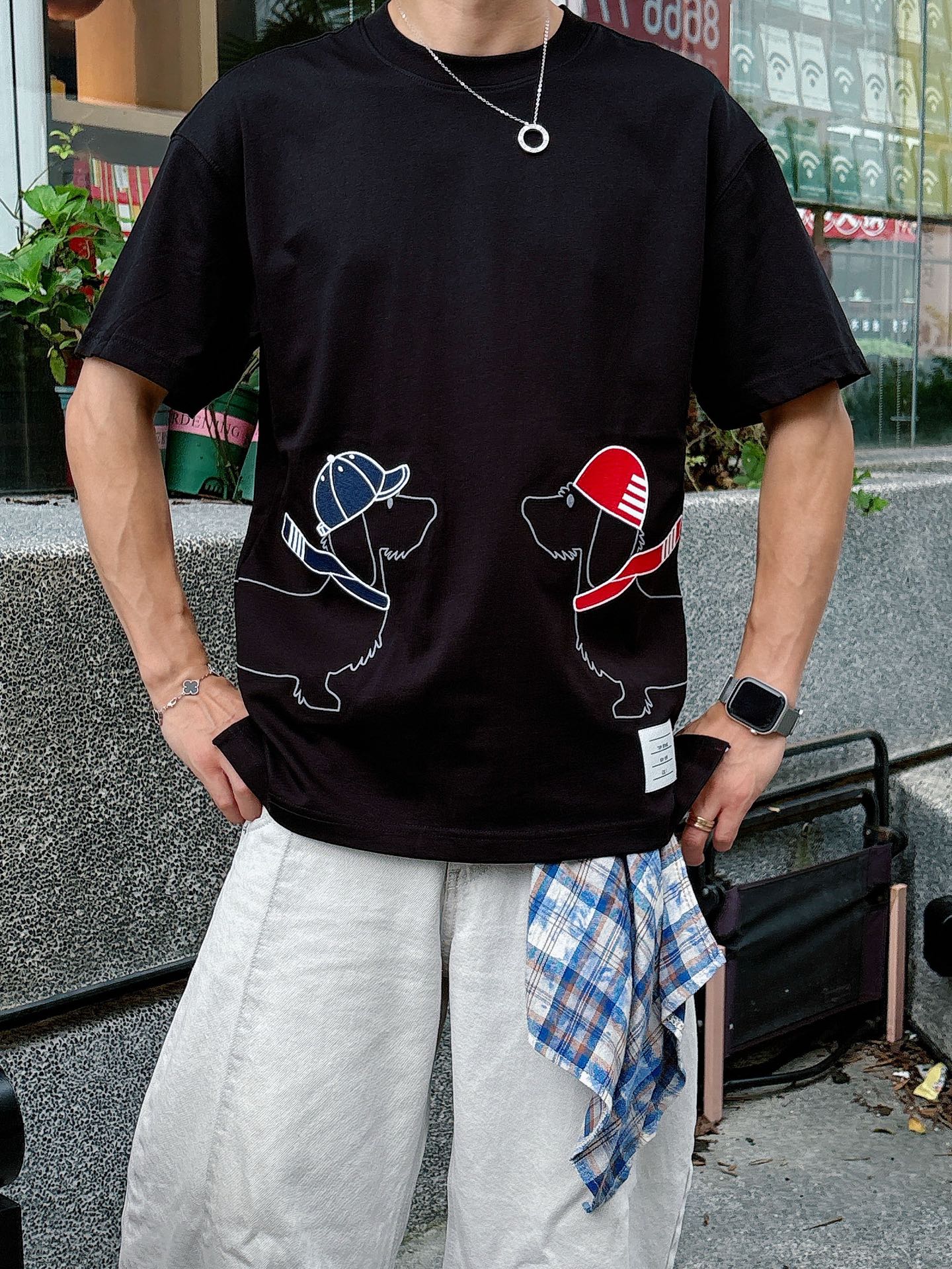 TB。春夏新款首发专柜最新款短袖圆领T恤 高端订制 设计前卫时尚！品牌logo重工艺设计 高端定制230