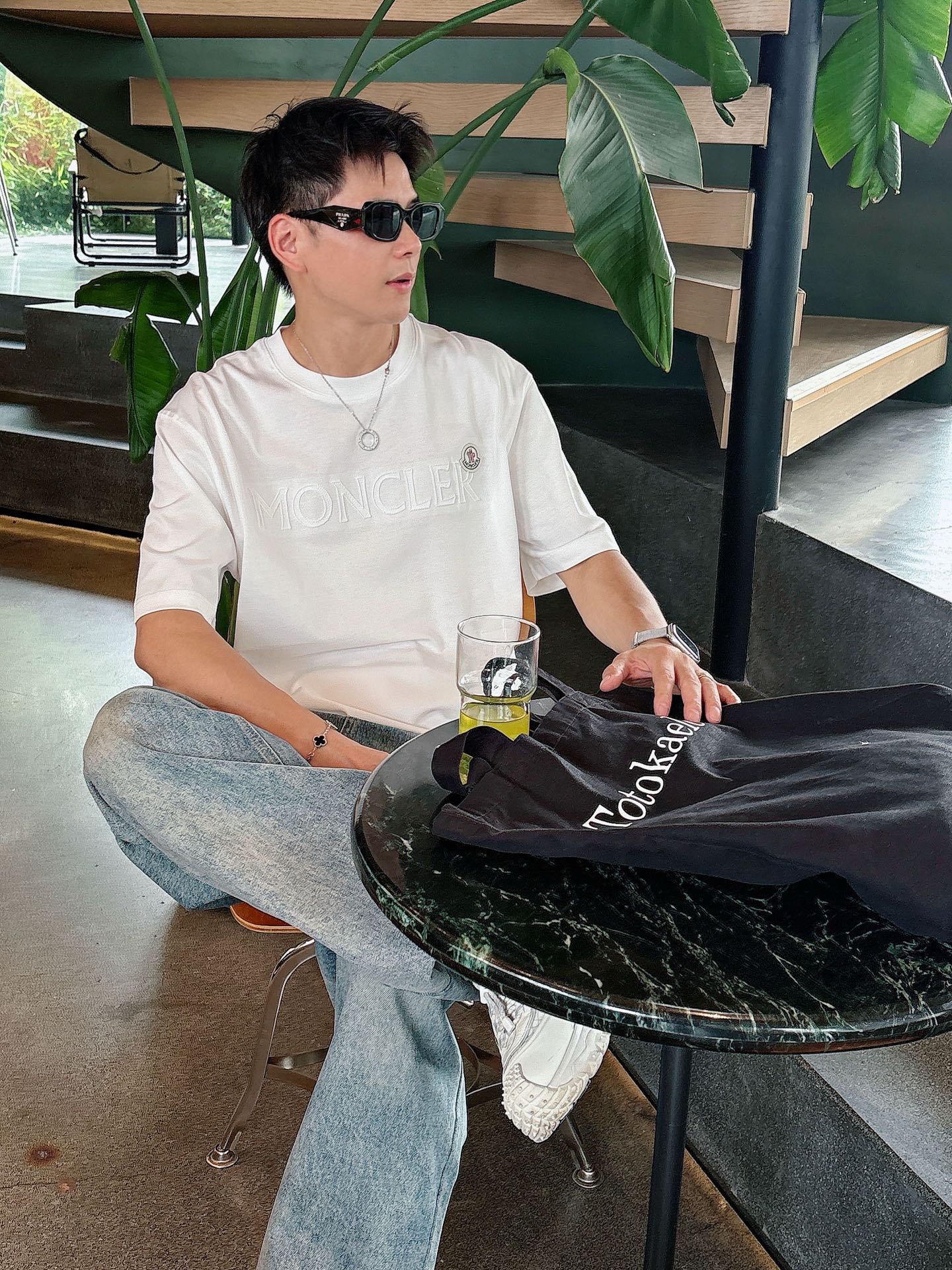  MONCRER 2025春夏新款首发专柜最新款短袖圆领T恤 高端订制 设计前卫时尚！品牌logo重工艺