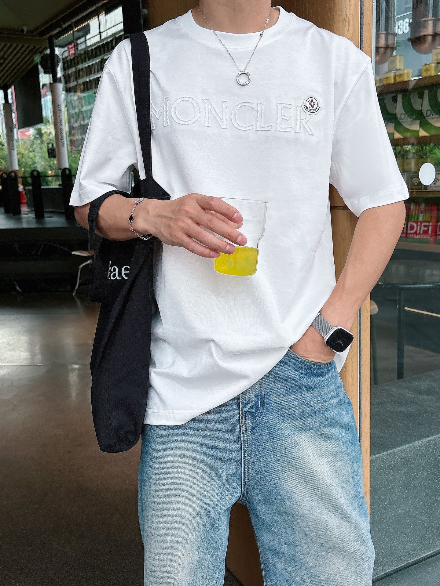  MONCRER 2025春夏新款首发专柜最新款短袖圆领T恤 高端订制 设计前卫时尚！品牌logo重工艺