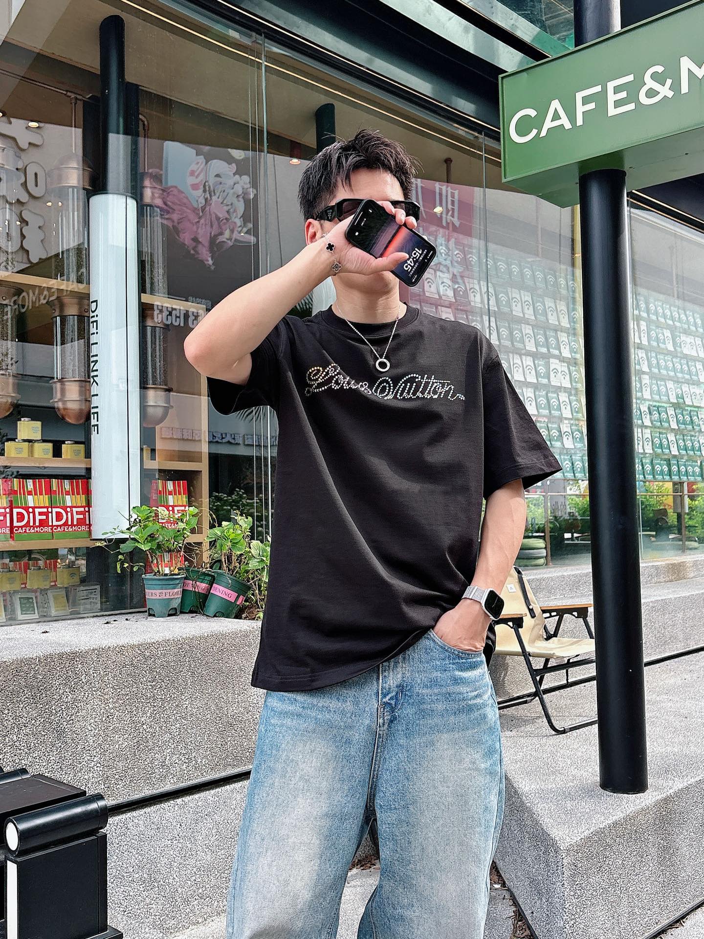  Lv 2025春夏新款首发专柜最新款短袖圆领T恤 高端订制 设计前卫时尚！品牌logo重工艺设计 高端