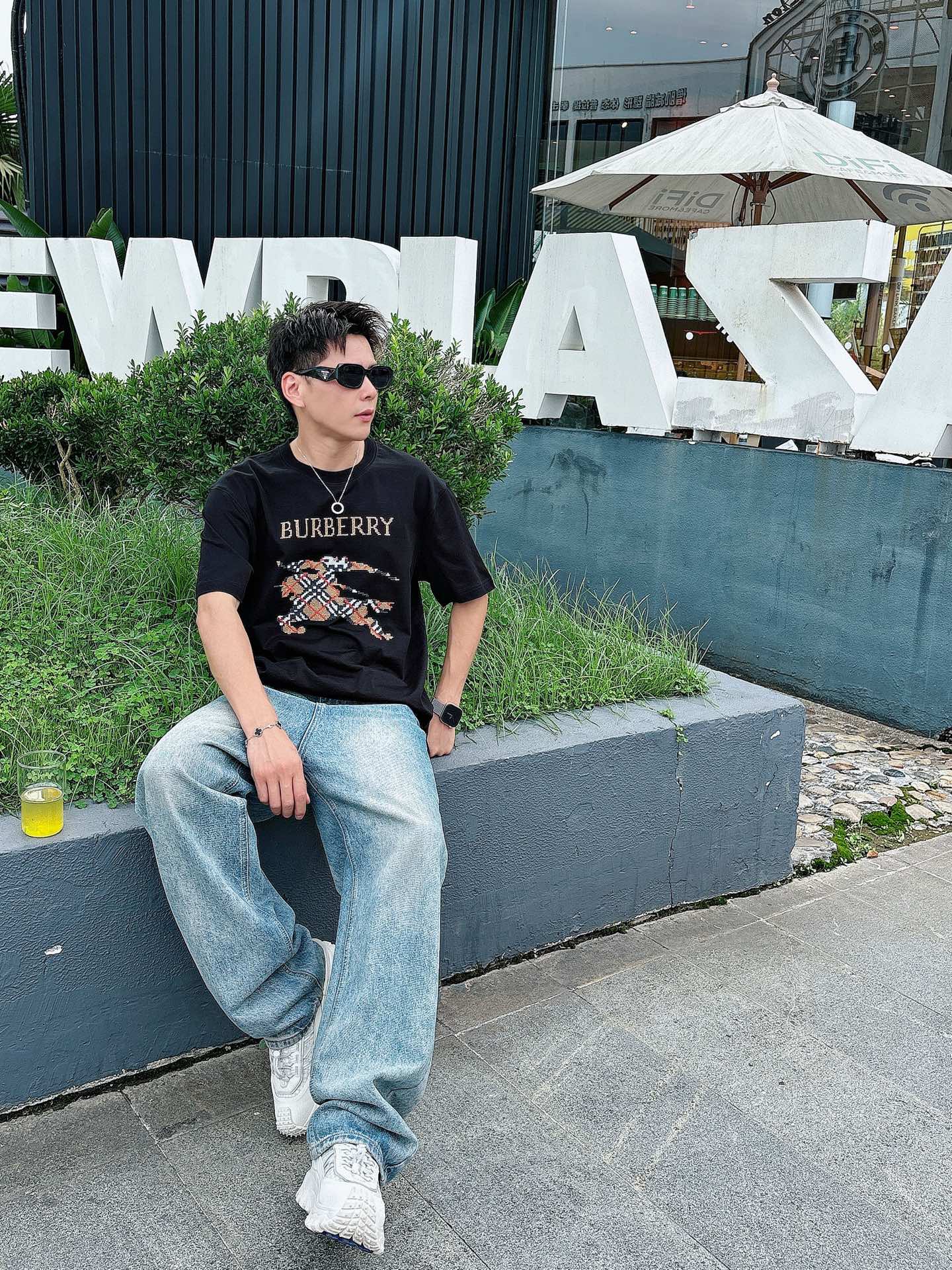  BBR 2025春夏新款首发专柜最新款短袖圆领T恤 高端订制 设计前卫时尚！品牌logo重工艺设计 高