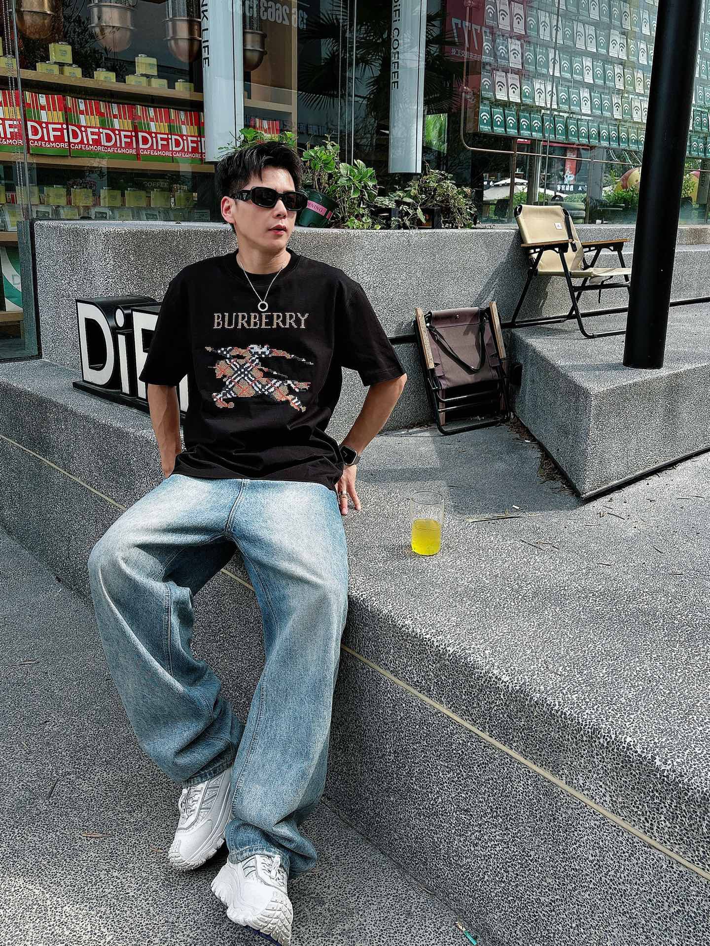  BBR 2025春夏新款首发专柜最新款短袖圆领T恤 高端订制 设计前卫时尚！品牌logo重工艺设计 高