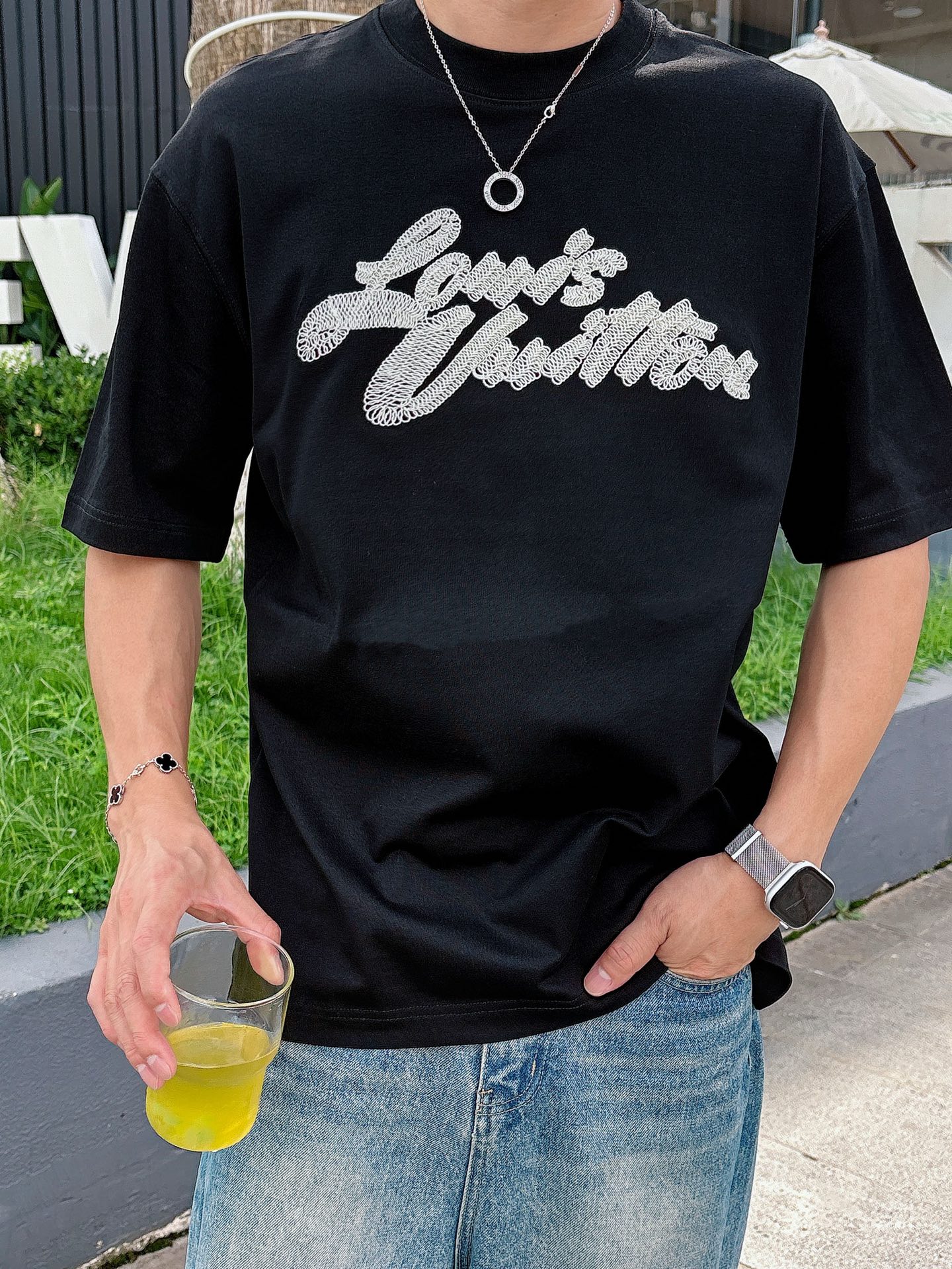  Lv 2025春夏新款首发专柜最新款短袖圆领T恤 高端订制 设计前卫时尚！品牌logo重工艺设计 高端