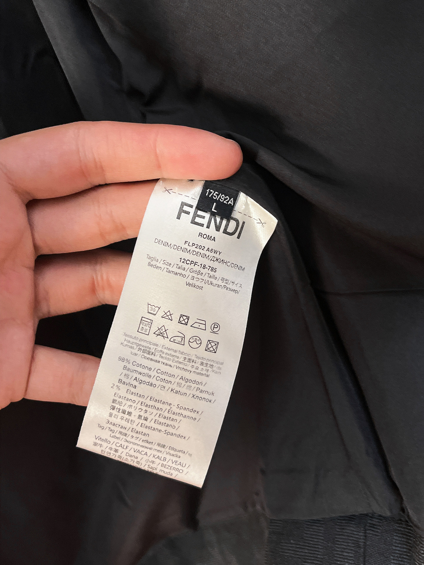 上新 。芬迪官网同款，三标齐全！2025新款男士夹克外套，时尚休闲高端版本！专柜定制面料 透气舒适度高，