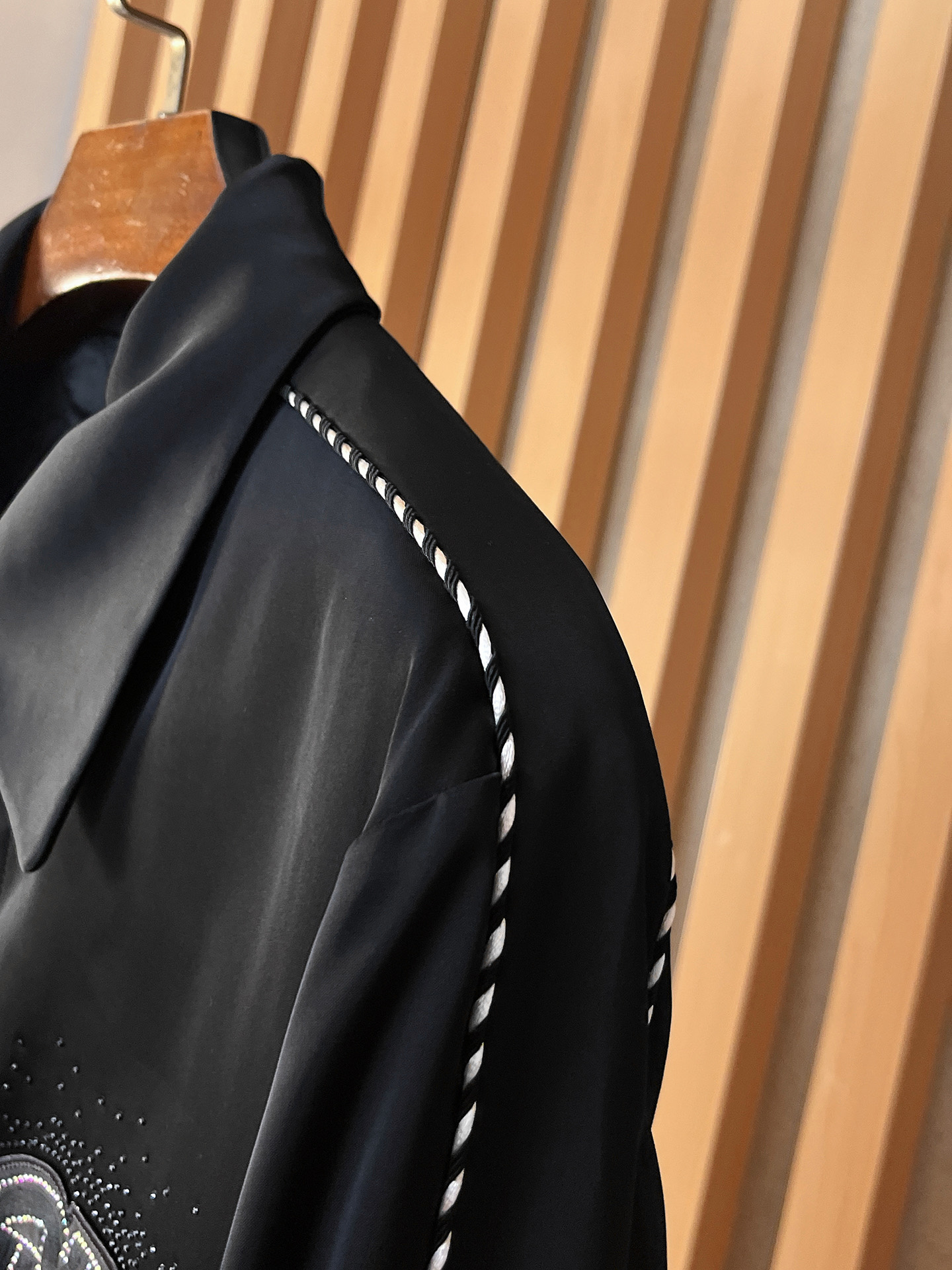 顶级版本lv家官网同款，三标齐全！2025新款男士夹克外套，时尚休闲高端版本！专柜定制面料 透气舒适度高