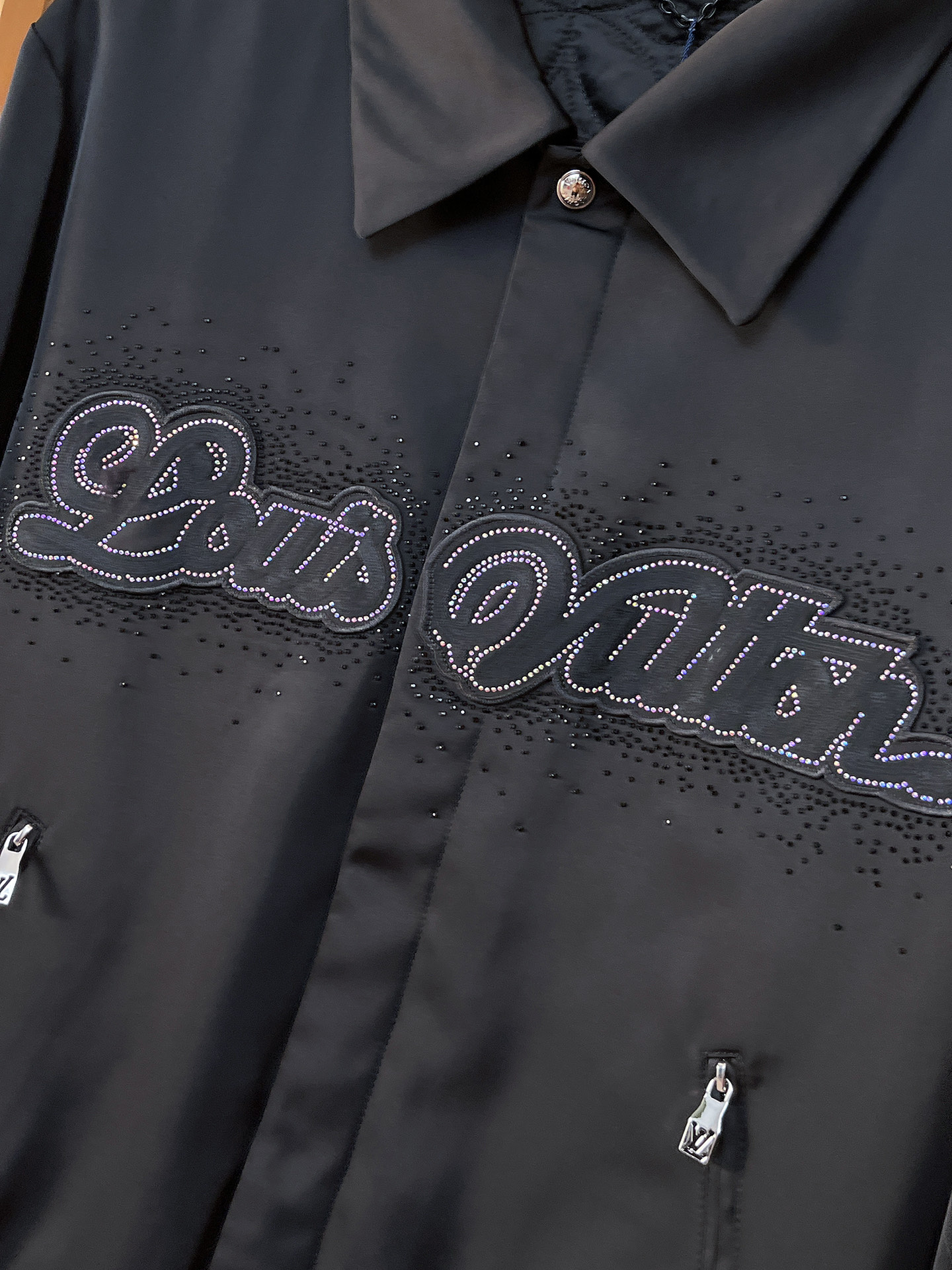 顶级版本lv家官网同款，三标齐全！2025新款男士夹克外套，时尚休闲高端版本！专柜定制面料 透气舒适度高