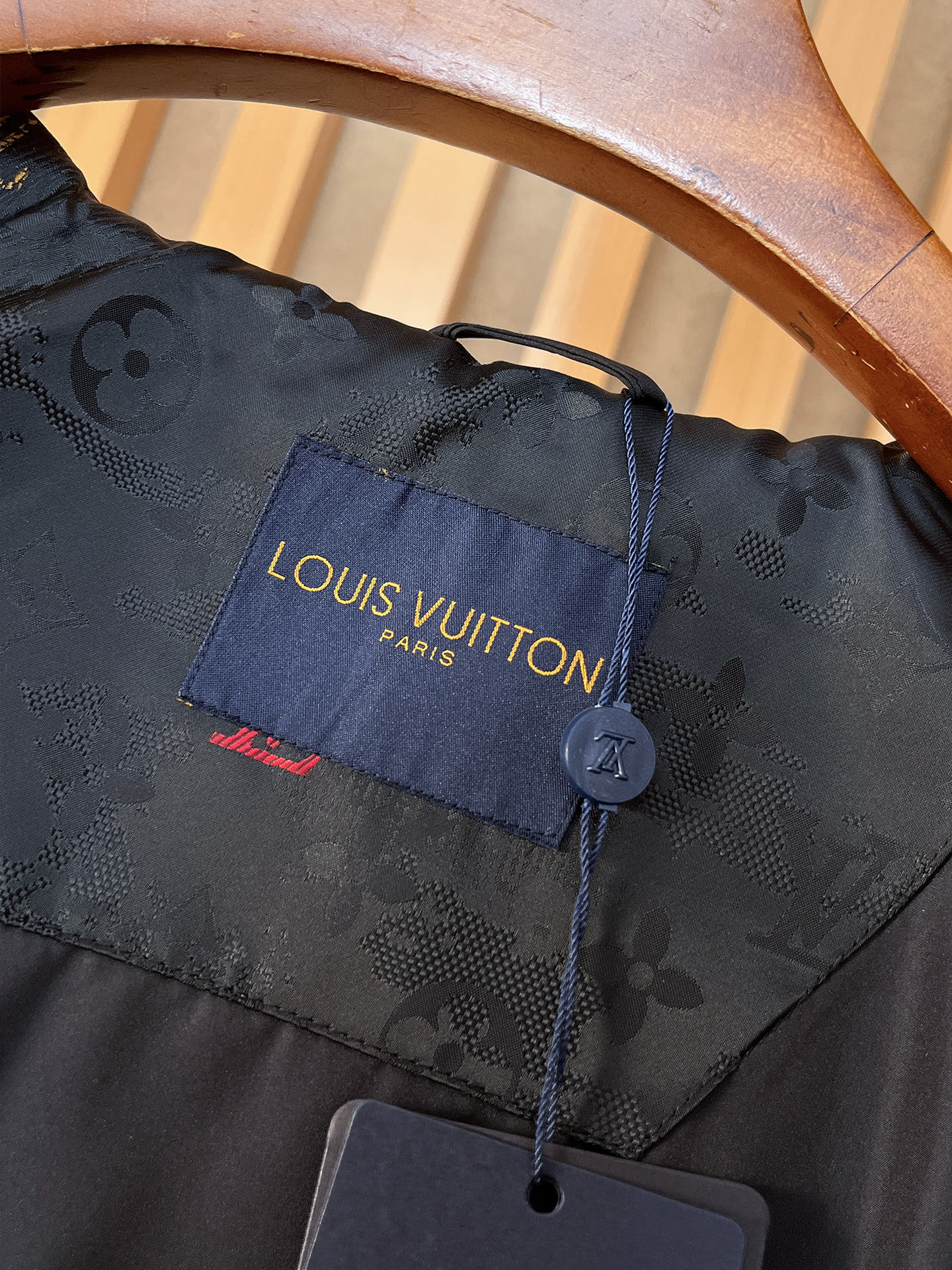 lv 官网同款，三标齐全！2025秋冬新款男士夹克外套，时尚休闲高端版本！专柜定制面料 透气舒适度高，细