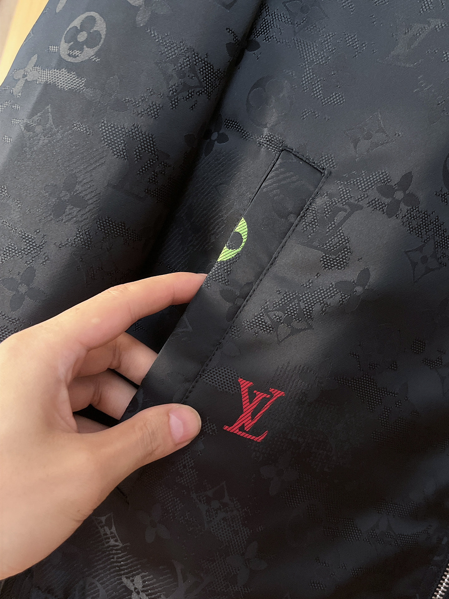 lv 官网同款，三标齐全！2025秋冬新款男士夹克外套，时尚休闲高端版本！专柜定制面料 透气舒适度高，细