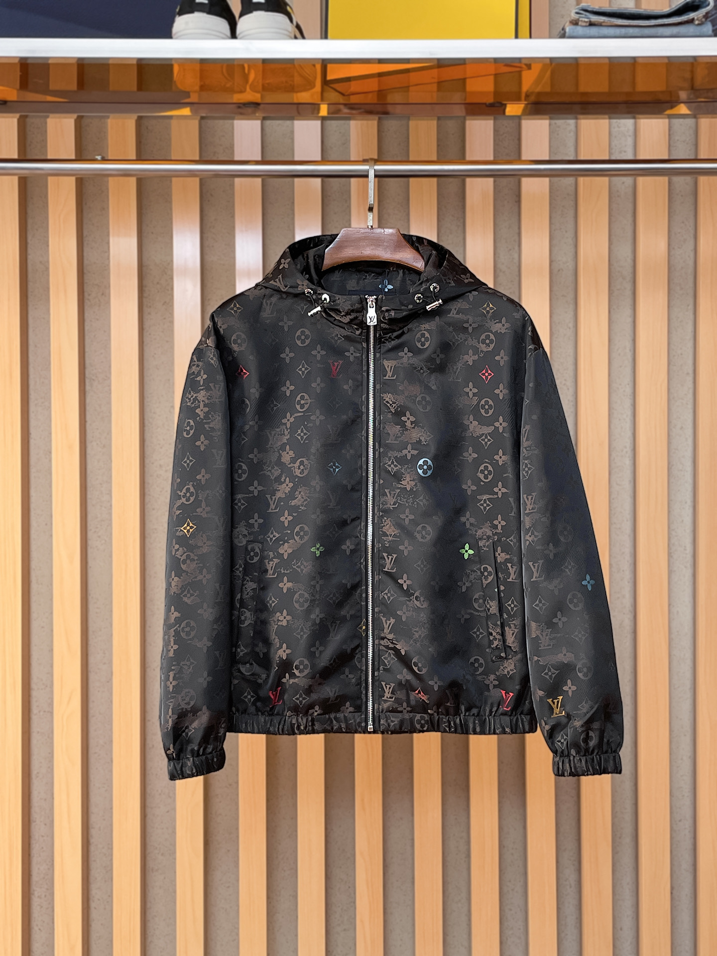 lv 官网同款，三标齐全！2025秋冬新款男士夹克外套，时尚休闲高端版本！专柜定制面料 透气舒适度高，细