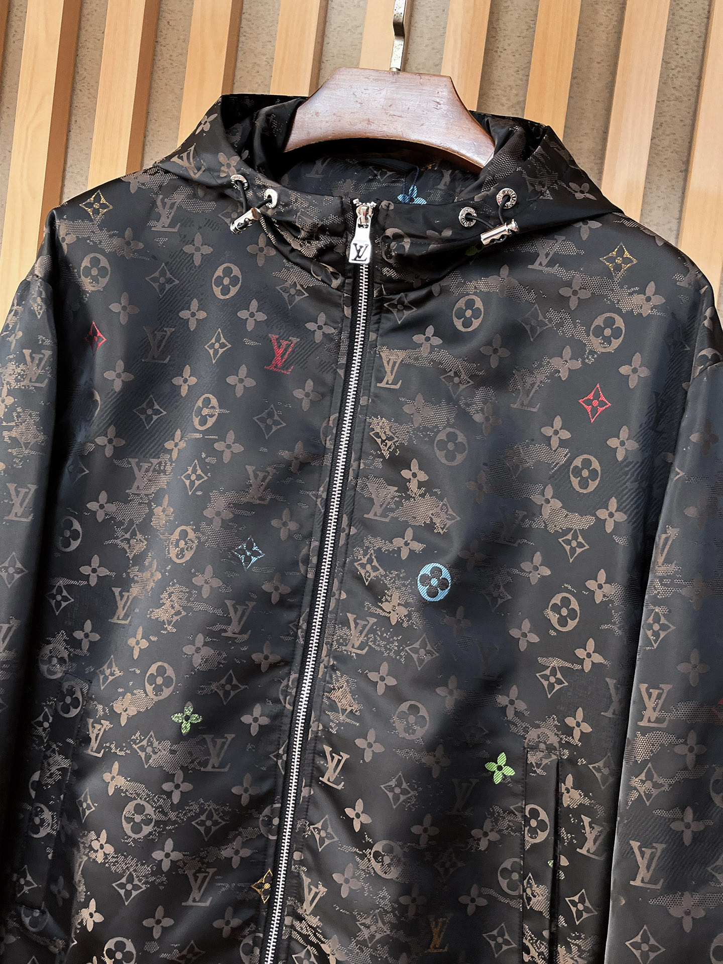 lv 官网同款，三标齐全！2025秋冬新款男士夹克外套，时尚休闲高端版本！专柜定制面料 透气舒适度高，细