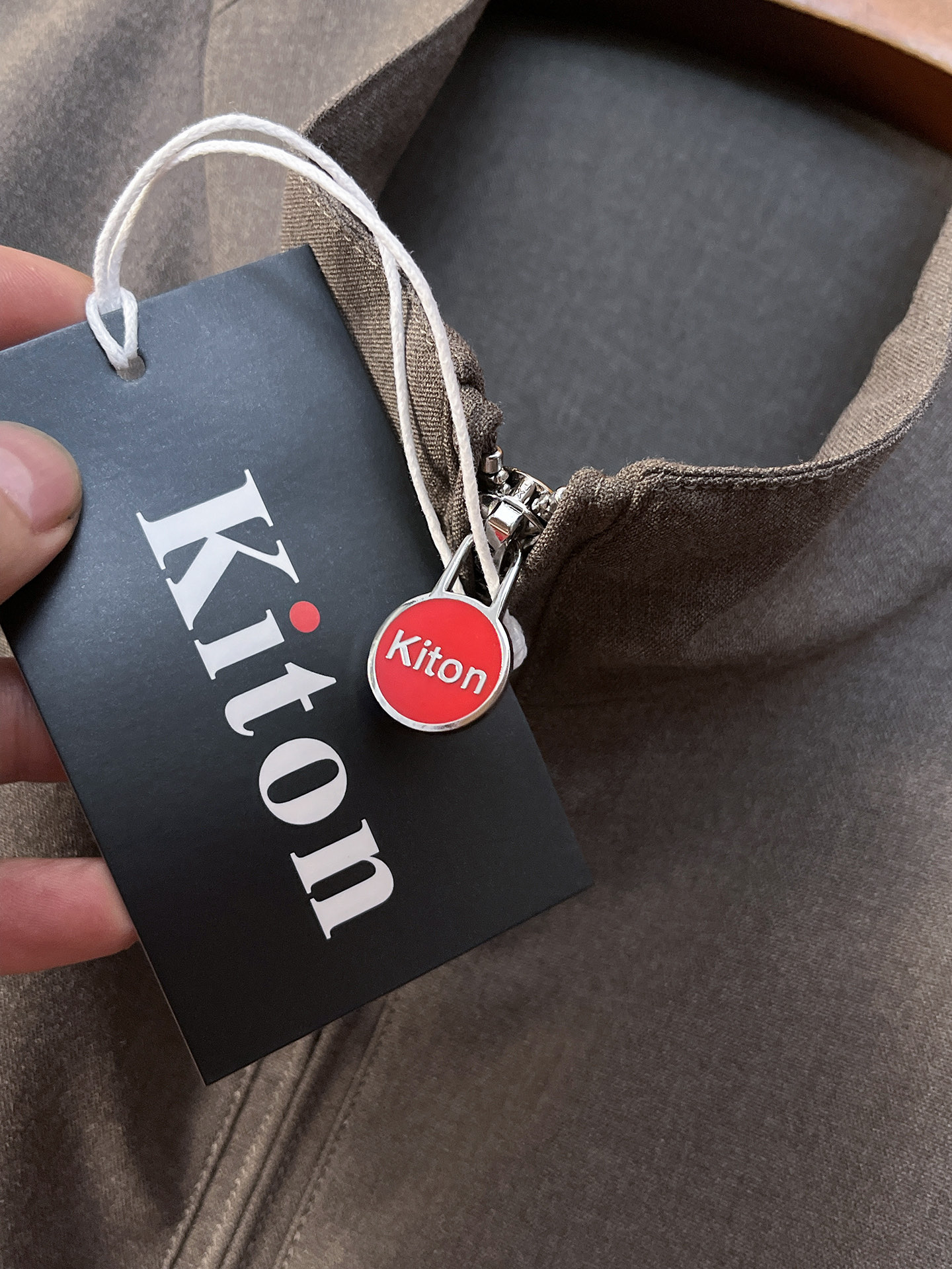 kiton 2025秋冬新款套装 走秀款 定制原版面料 搭配夹克版型设计 非常洋气 版型超好不易褶皱 不