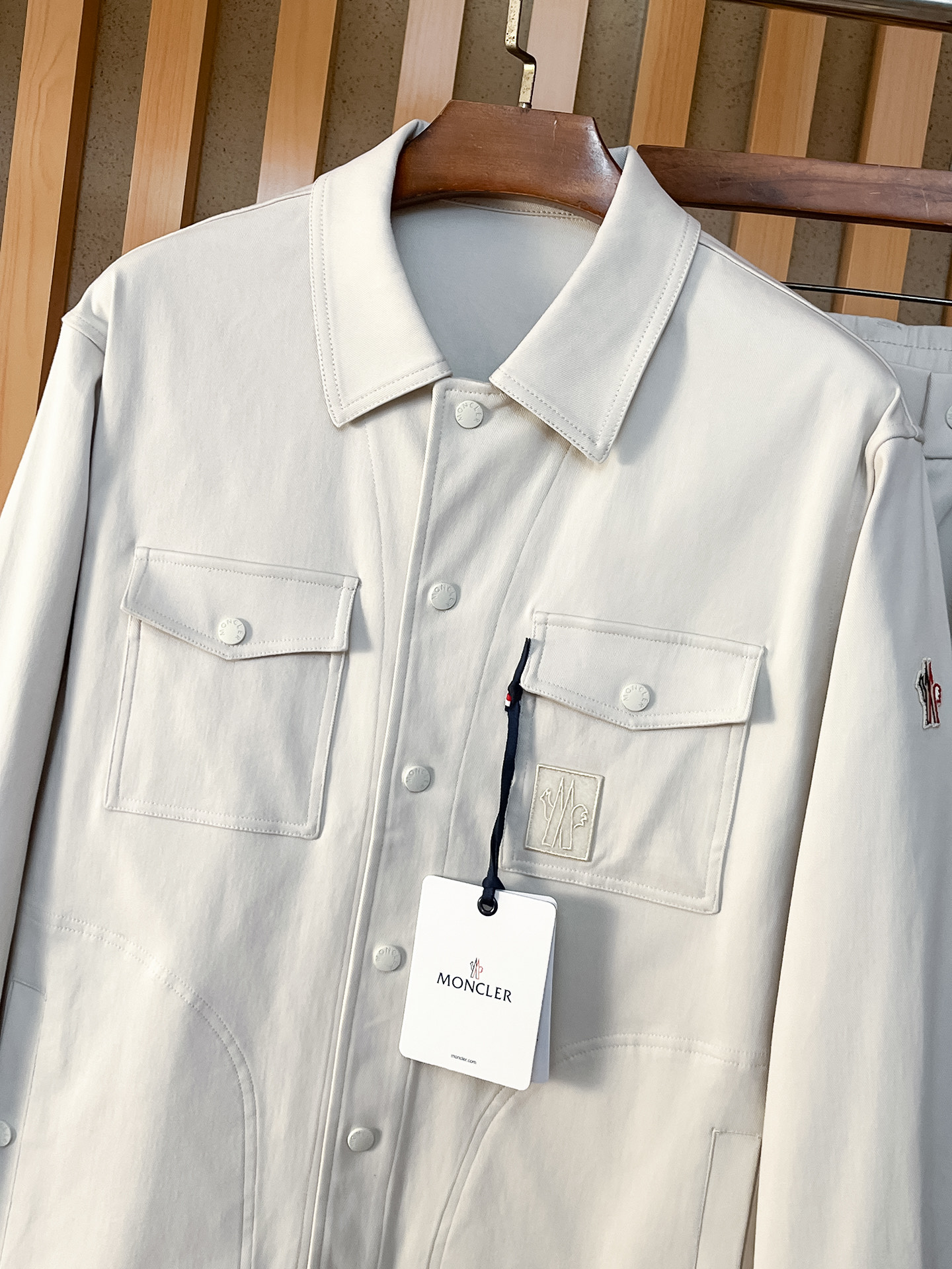 精品蒙套装口 2025秋冬新款套装 走秀款 定制原版牛仔面料 搭配夹克版型设计 非常洋气 版型超好不易褶