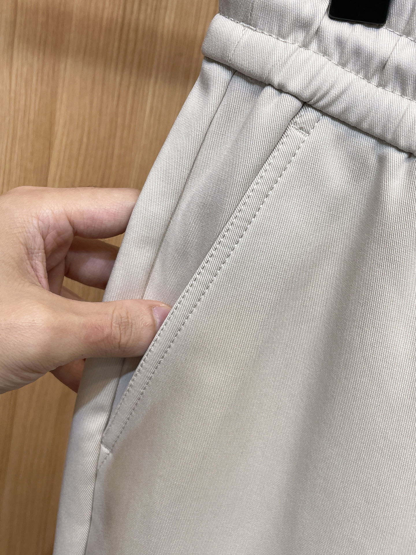 Gucci Men's Beige Denim Jacket and Pants Set, Stylish & Comfortable 14 i1757688172390 9733 0 12