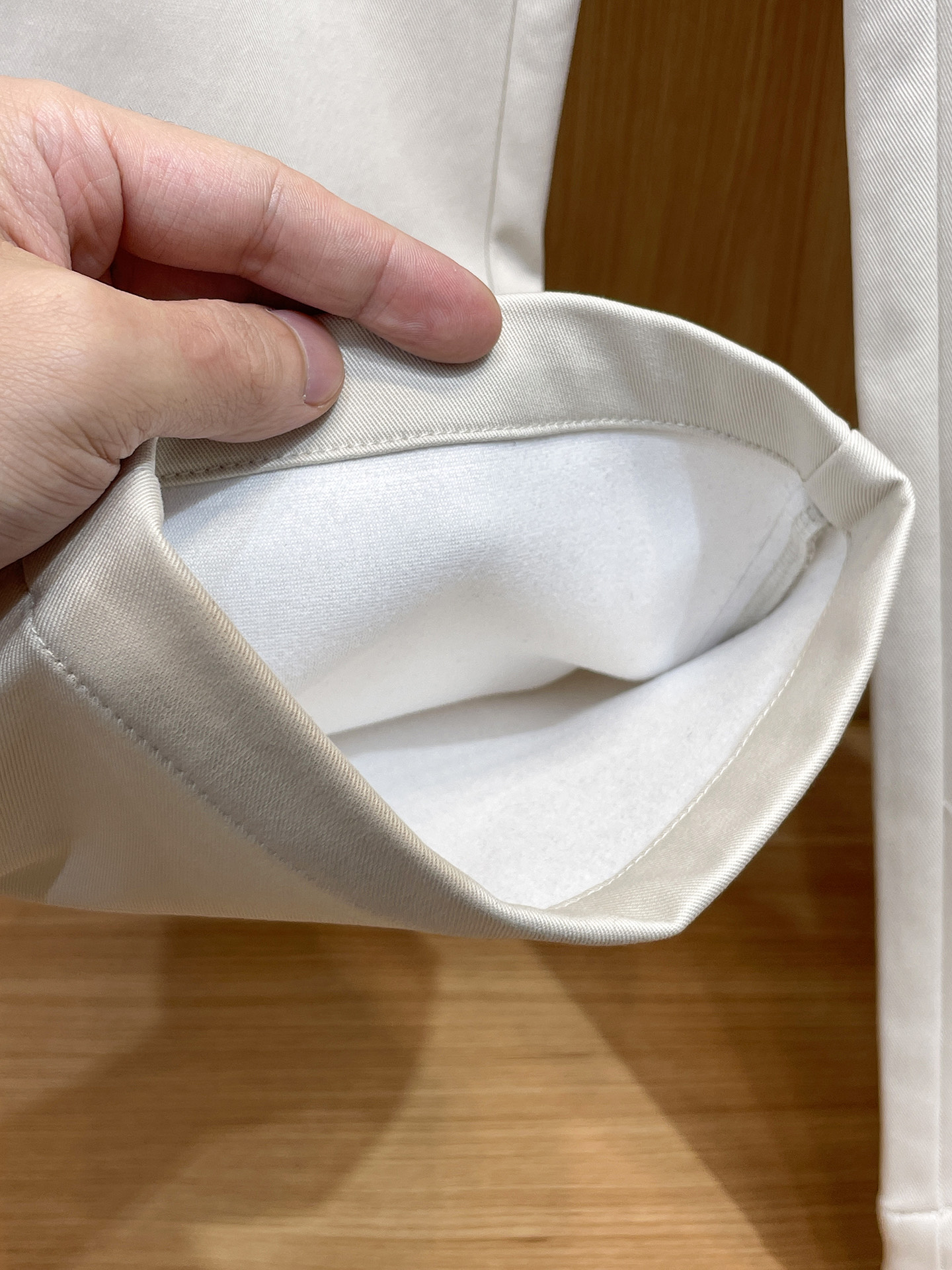 Gucci Men's Beige Denim Jacket and Pants Set, Stylish & Comfortable 15 i1757688173379 2801 0 13