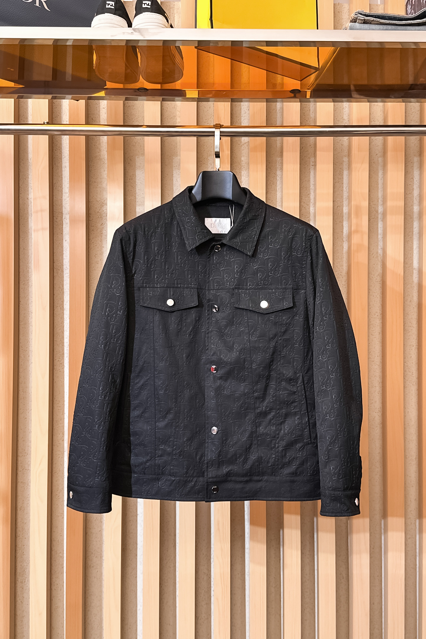 NO:549745,Diro2025 autumn and winter new original 1:1 custom hardware accessories are fully imported and customized. Welcome to counter comparison. Absolutely high quality. Use top-grade 95 white duck down. Super soft. Flush and full. Super heavy fabric has a perfect fit. Pay attention to the super comfortable fabric. Exclusive model. Non-market goods. Same size for men and women. M~XXXL,,alexander wang.19860909Diro2025秋冬新款原版1:1订制五金配件全进口原版定制 欢迎专柜对比 绝对的高品质 采用顶级95白鸭绒 超柔软 充羽量蓬松饱满 超级重面料做工杠杠的版型完美 注意面料超舒服 独家款 非市场货 男女同款尺码M ～XXXL,,alexander wang,Men's clothing