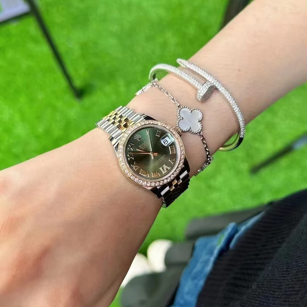 NO:393266,Get started with the picture!  Beautiful and generous, showing your successful woman’s logo!  ,19860909上手图！美丽大方,彰显您成功女性的标志！,,Watch