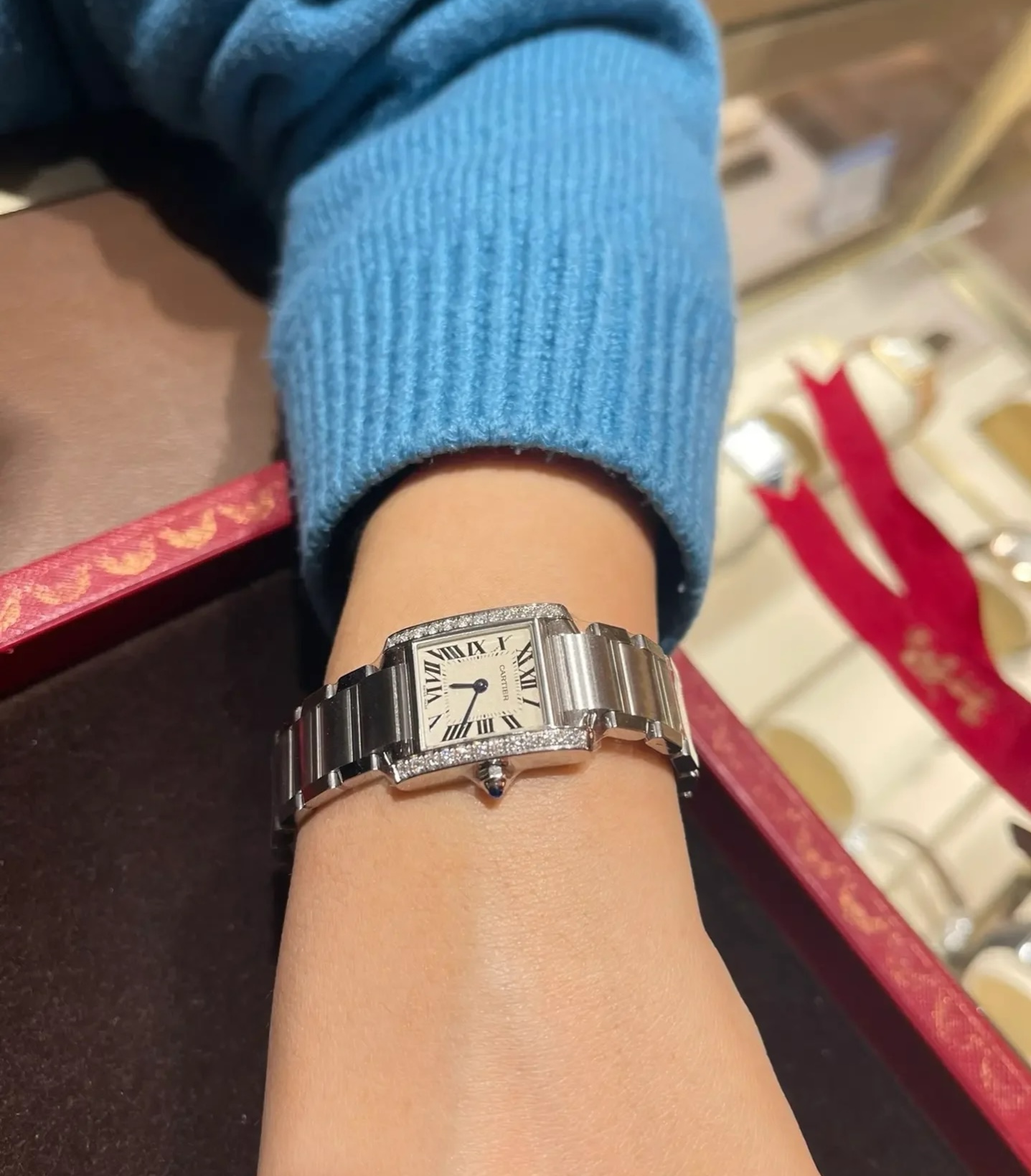 NO:393368,Get started with the picture!  It's super beautiful when worn!  Really awesome!  ,19860909上手图！戴手上超美！真的绝绝子！,,Watch