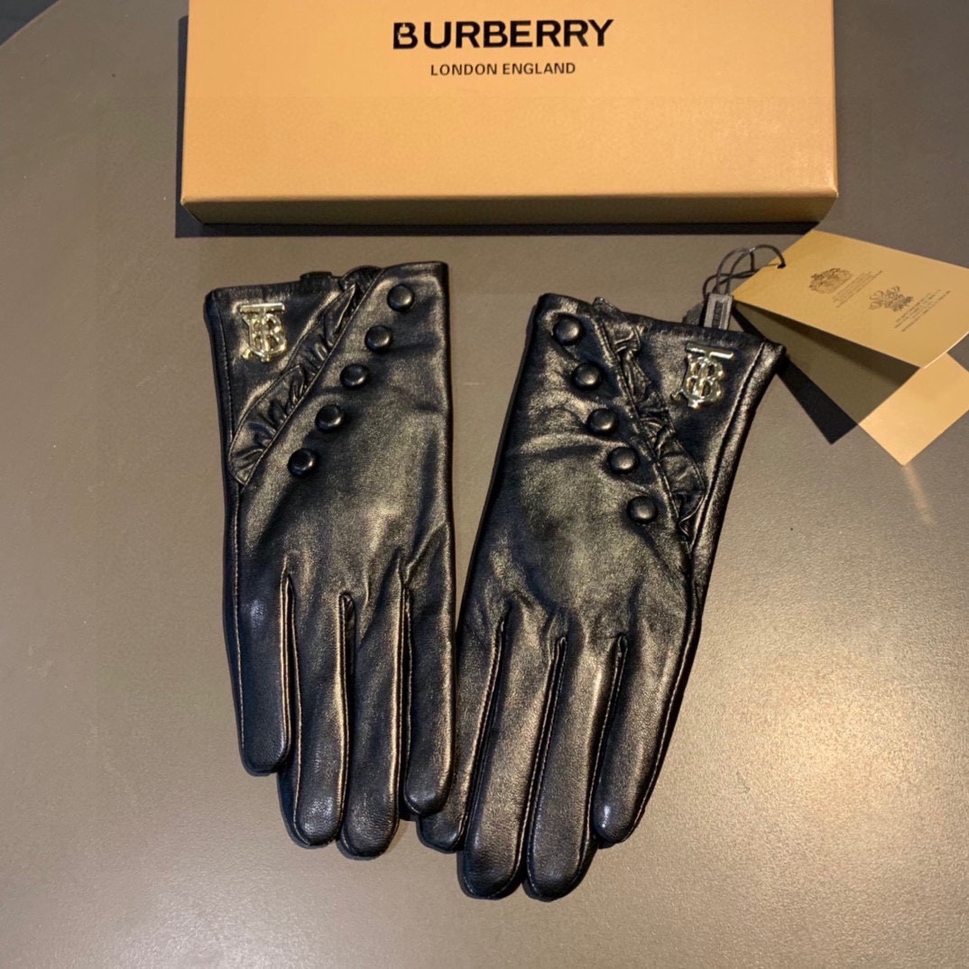 巴宝莉BURBERRY专柜新品羊皮手套时尚手套秋冬保暖加绒内里经典简洁上手超舒适柔软百搭！码数ML