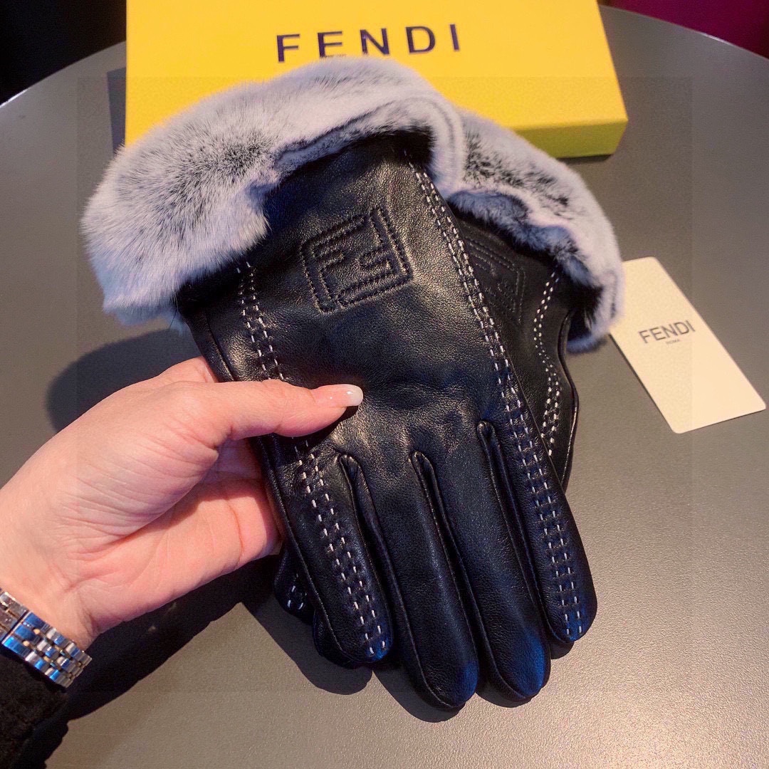 芬迪FENDI2023秋冬懒兔毛羊皮刺绣手套手机触屏值得对比同款不同品质秒杀市场差产品进口一级羊皮懒兔毛