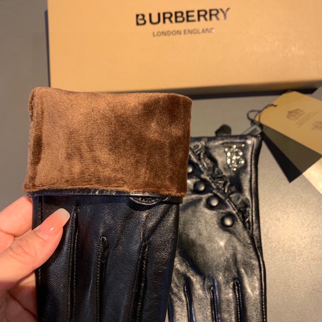 巴宝莉BURBERRY专柜新品羊皮手套时尚手套秋冬保暖加绒内里经典简洁上手超舒适柔软百搭！码数ML