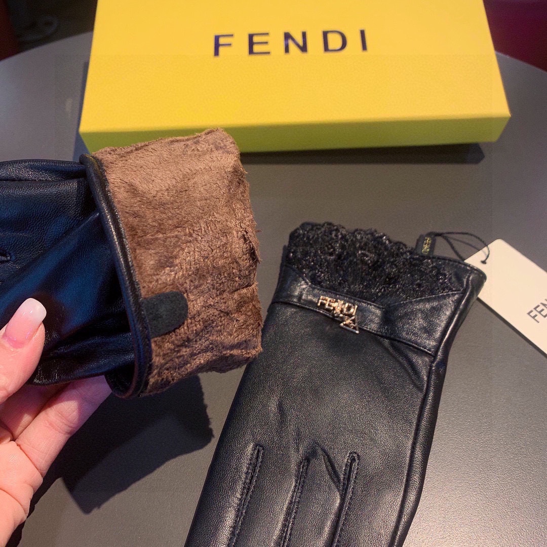 芬迪FENDI2023秋冬波浪纹原版五金一级羊皮手套手机触屏值得对比同款不同品质秒杀市场差产品进口一级羊