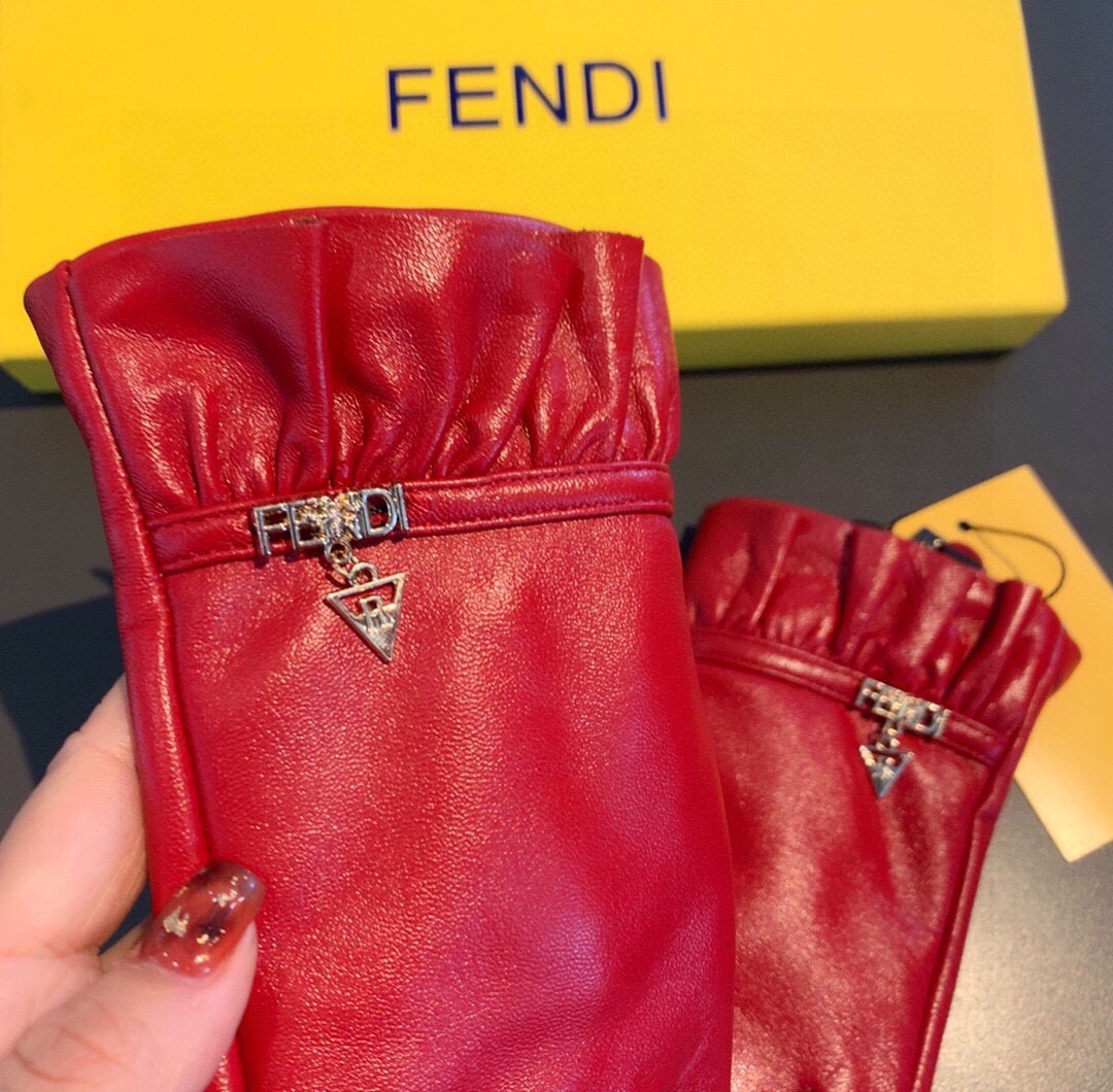 芬迪FENDI2023秋冬波浪纹原版五金一级羊皮手套手机触屏值得对比同款不同品质秒杀市场差产品进口一级羊