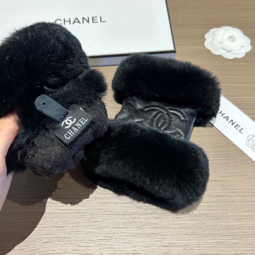Chanel香奈儿2023秋冬懒兔毛羊皮手套手机触屏值得对比同款不同品质秒杀市场差产品进口一级羊皮懒兔毛