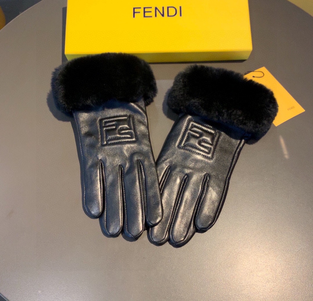 芬迪FENDI2023秋冬懒兔毛羊皮刺绣手套手机触屏值得对比同款不同品质秒杀市场差产品进口一级羊皮懒兔毛