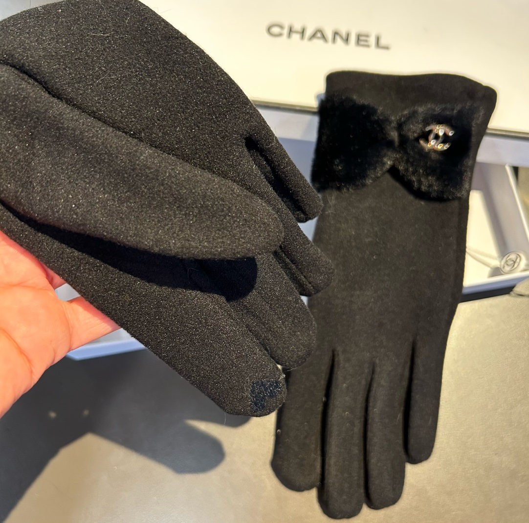 ️新款Chanel香奈儿专柜新品羊毛手套时尚手套秋冬保暖加绒内里上手超舒适柔软百搭！配盒子均码