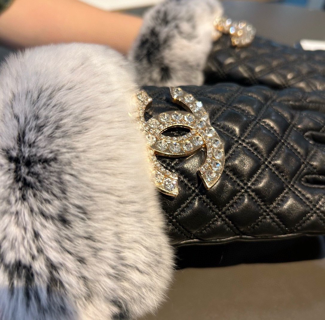 Chanel香奈儿2023秋冬懒兔毛羊皮手套手机触屏值得对比同款不同品质秒杀市场差产品进口一级羊皮懒兔毛
