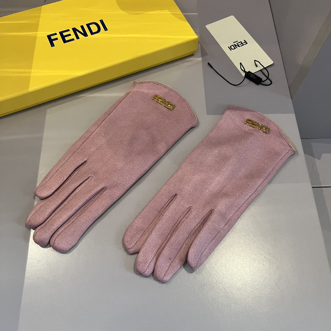 芬迪FENDI2024秋冬羊绒手套值得对比同款不同品质秒杀市场差产品经典不过时款.喜欢可以入手了这种品质