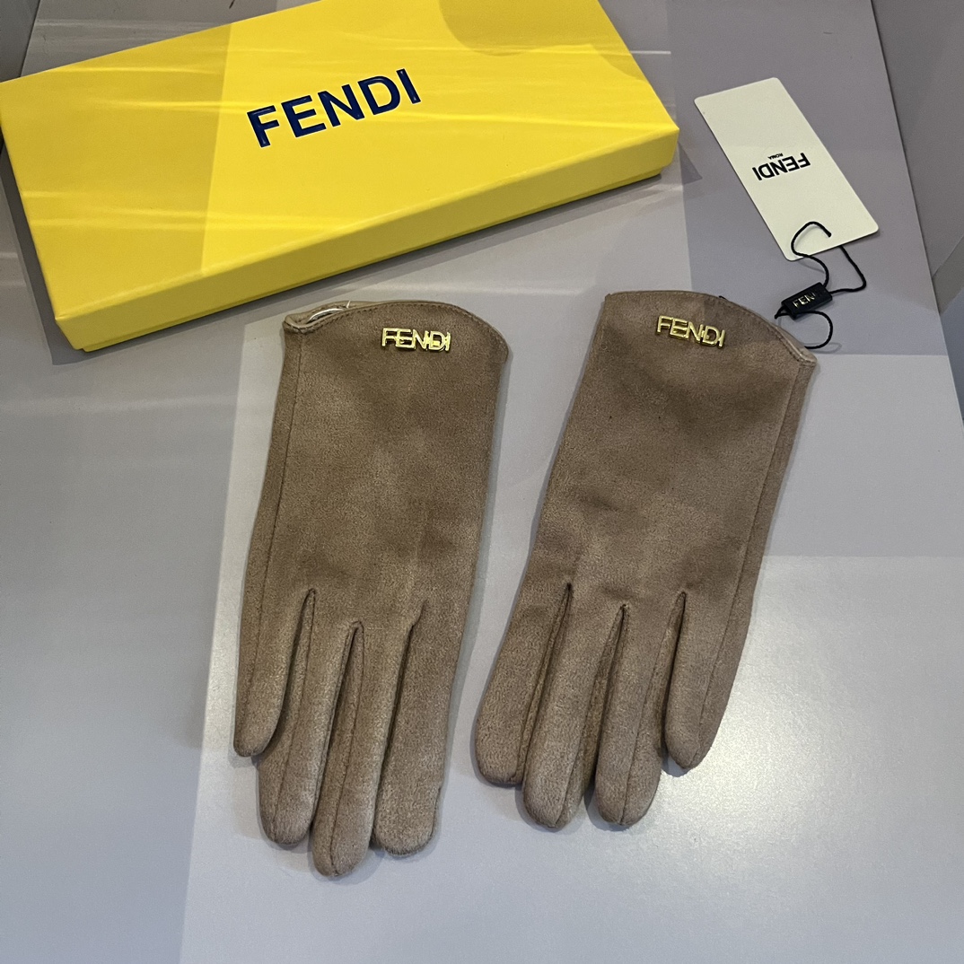 芬迪FENDI2024秋冬羊绒手套值得对比同款不同品质秒杀市场差产品经典不过时款.喜欢可以入手了这种品质