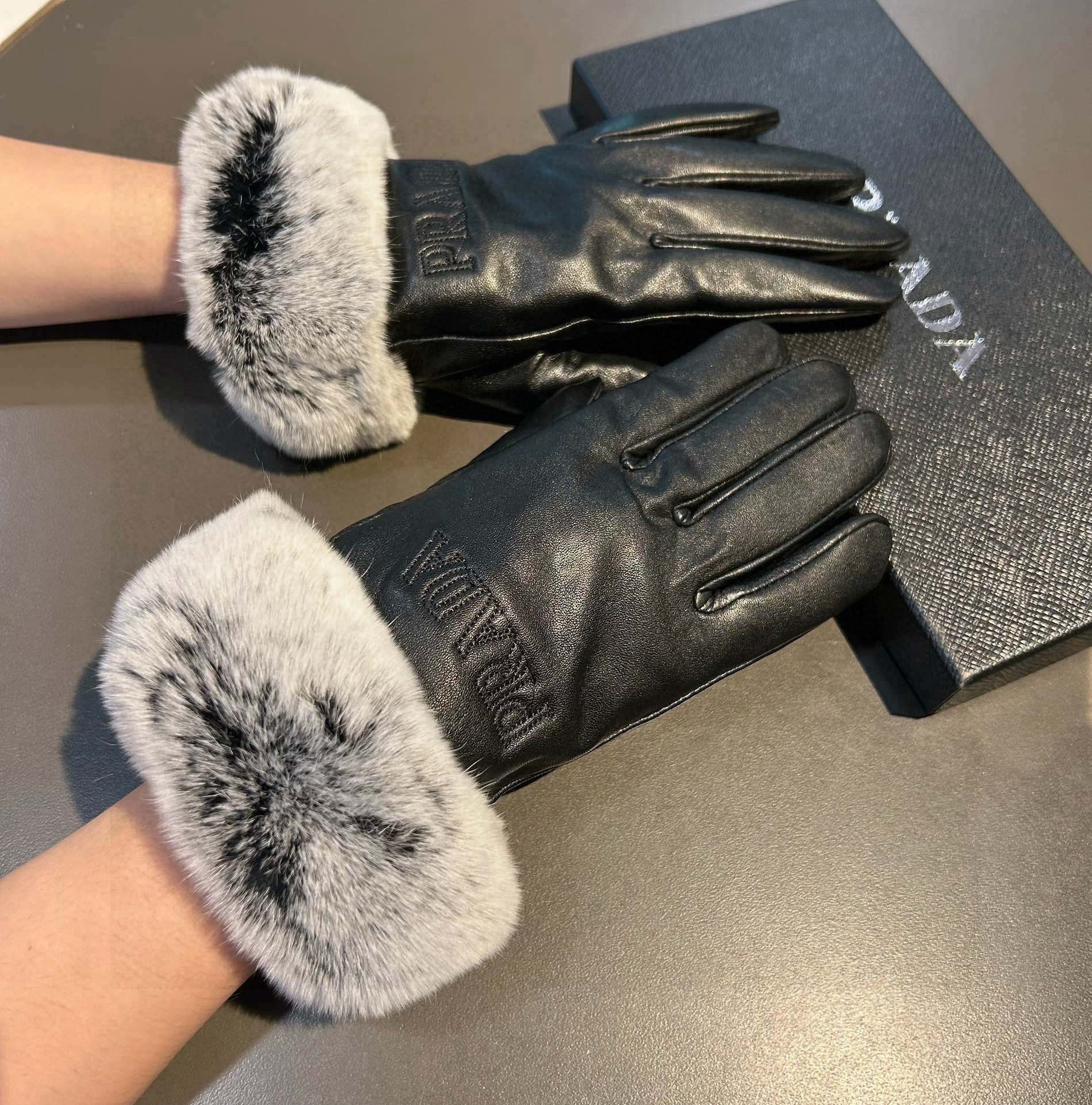 Prada Gloves Embroidery Rabbit Hair Sheepskin Fall/Winter Collection