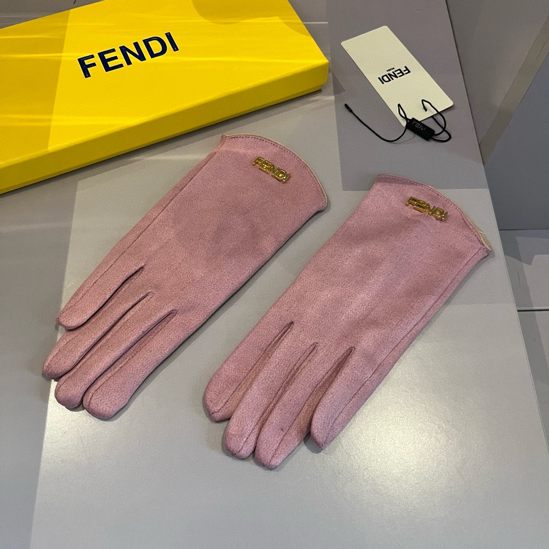 芬迪FENDI2024秋冬羊绒手套值得对比同款不同品质秒杀市场差产品经典不过时款.喜欢可以入手了这种品质