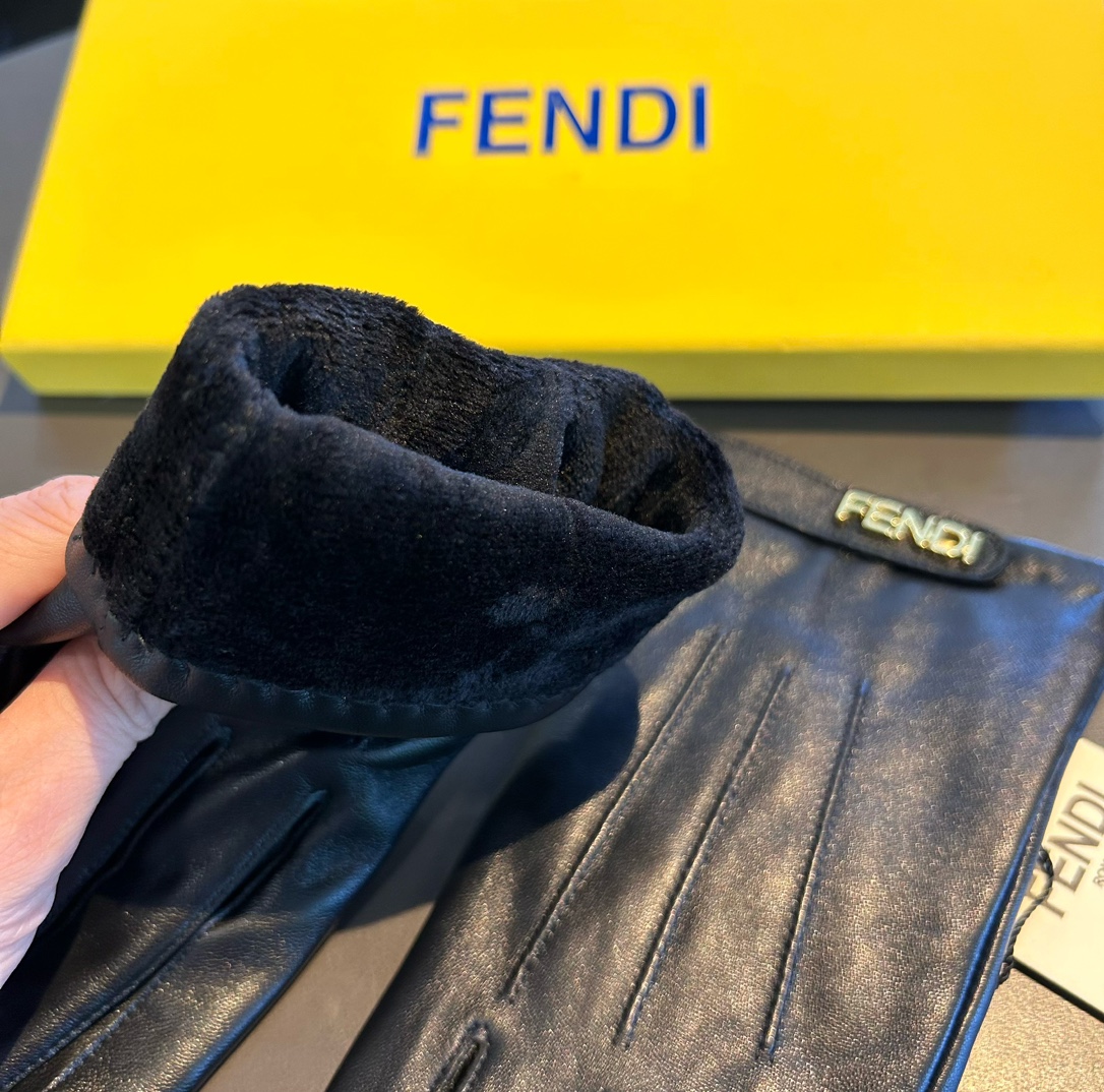 芬迪FENDI2024秋冬羊皮手套手机触屏值得对比同款不同品质秒杀市场差产品进口一级羊皮内里加绒经典不过