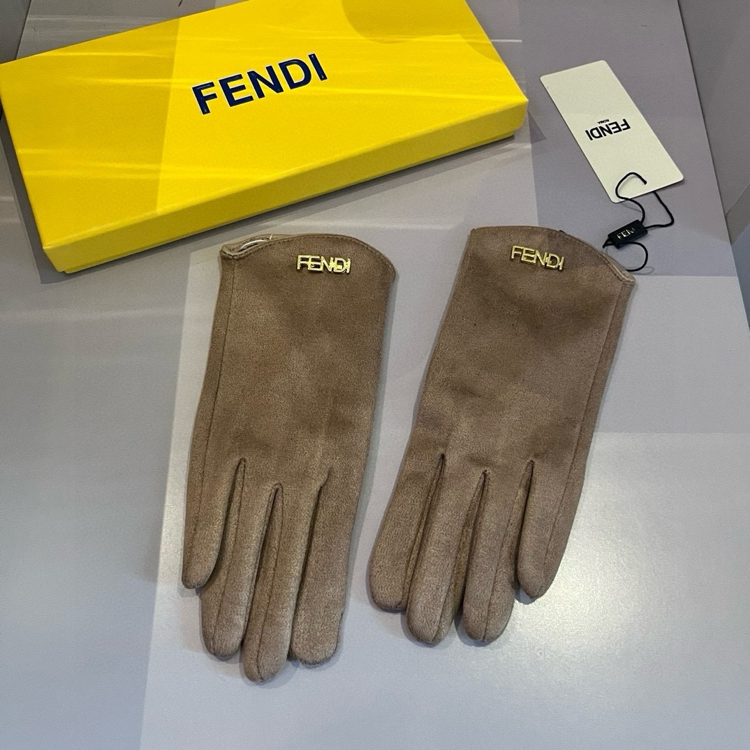 芬迪FENDI2024秋冬羊绒手套值得对比同款不同品质秒杀市场差产品经典不过时款.喜欢可以入手了这种品质