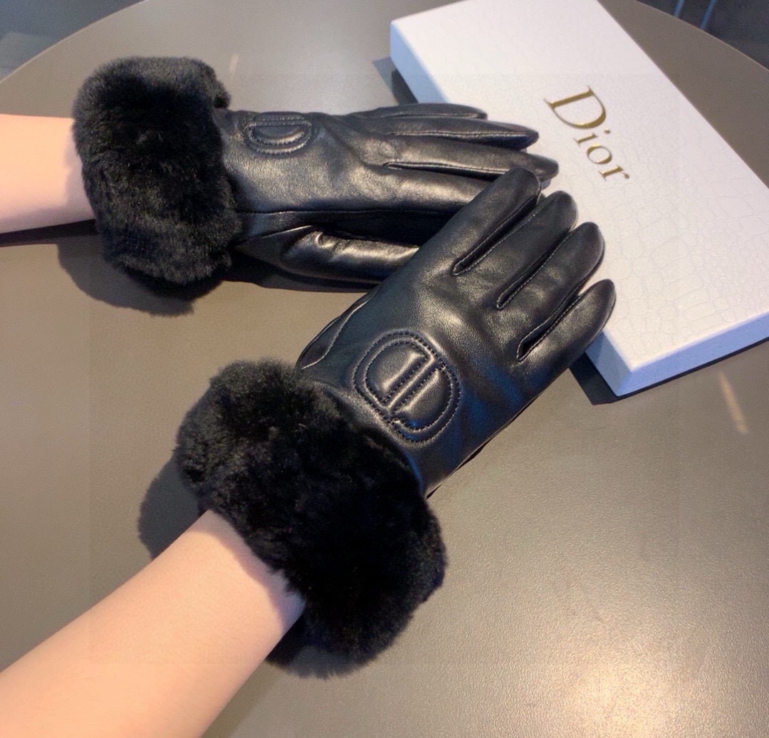 Dior calidad de los espejo
 Guantes Bordado Pelo conejo Piel oveja Colección otoño – invierno