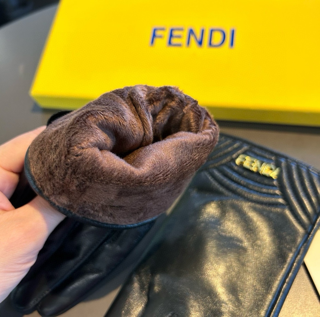 芬迪FENDI2024秋冬羊皮手套手机触屏值得对比同款不同品质秒杀市场差产品进口一级羊皮内里加绒经典不过