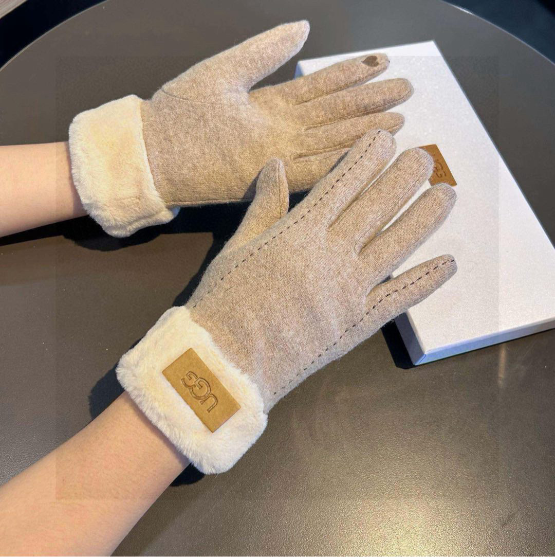 UGG2024 High-Quality Lazy Hair Gloves: Worth Comparing to Market Rivals.