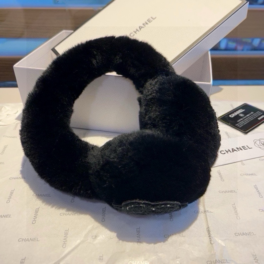 “Stunning Chanel Skating Earpieces: Worth the Investment for Fashion Enthusiasts” - 图片 2