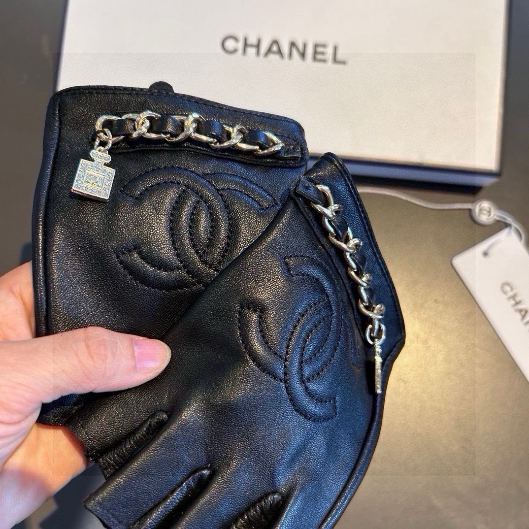 Chanel’s 2024 Fashion Gloves Collection: Cozy, Soft, Perfect for Autumn! - 图片 9