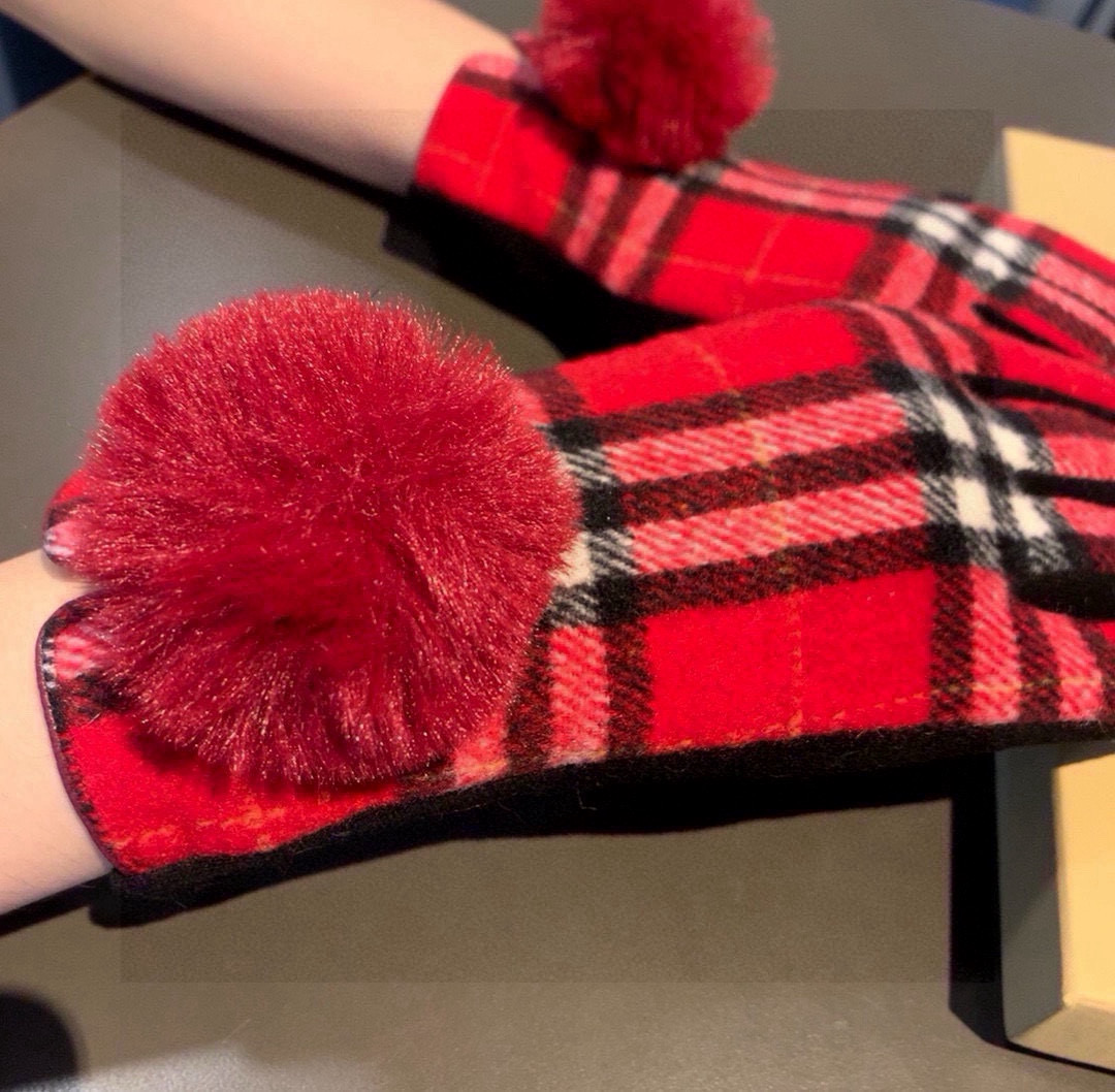 Pablo Burberry’s New Wool Gloves: Fashionable, Warm for Autumn/Winter, Classic Design, Batch 200. - 图片 1