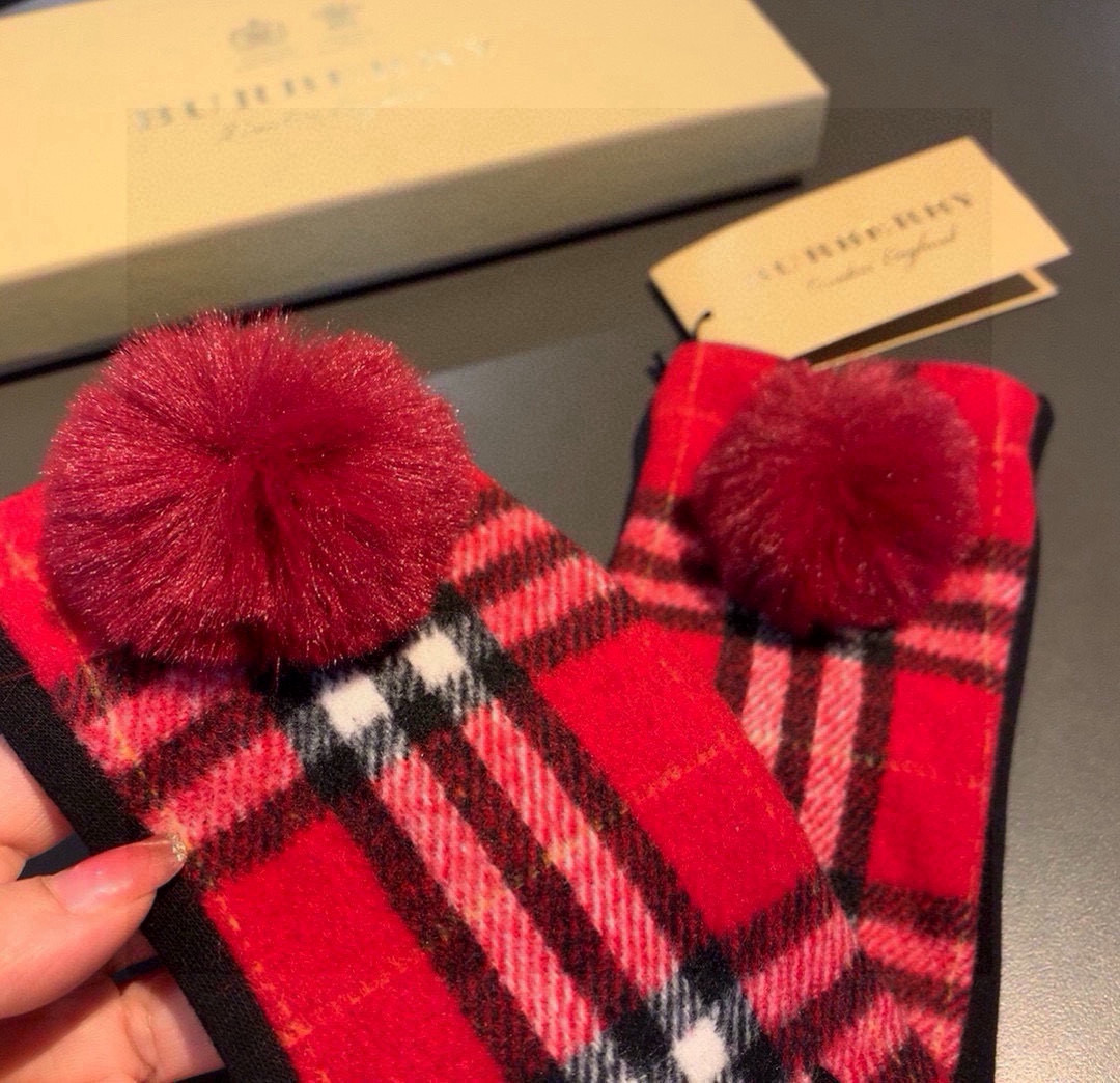 Pablo Burberry’s New Wool Gloves: Fashionable, Warm for Autumn/Winter, Classic Design, Batch 200. - 图片 3