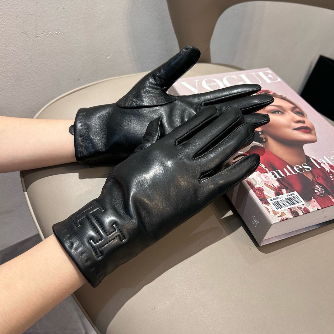 🔥🔥
2025新款独家首发‼触屏手套 爱马仕（原单品质）官网同步女士新款高档羊皮手套🎉🎉女神集美们首选 