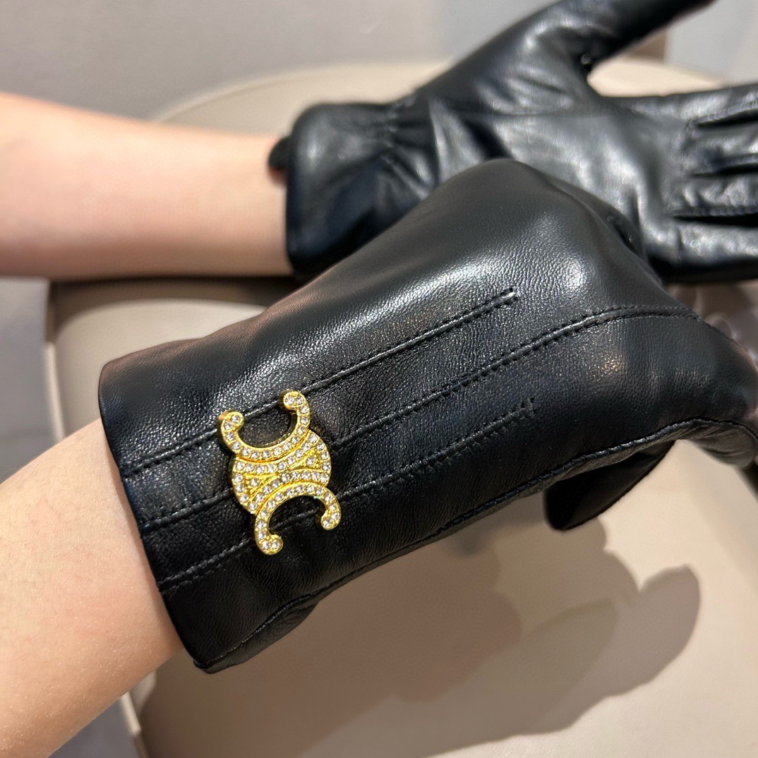 
2025新款独家首发‼️触屏手套 CELINE赛琳（原单品质）官网同步女士新款高档羊皮手套🎉🎉女神首选