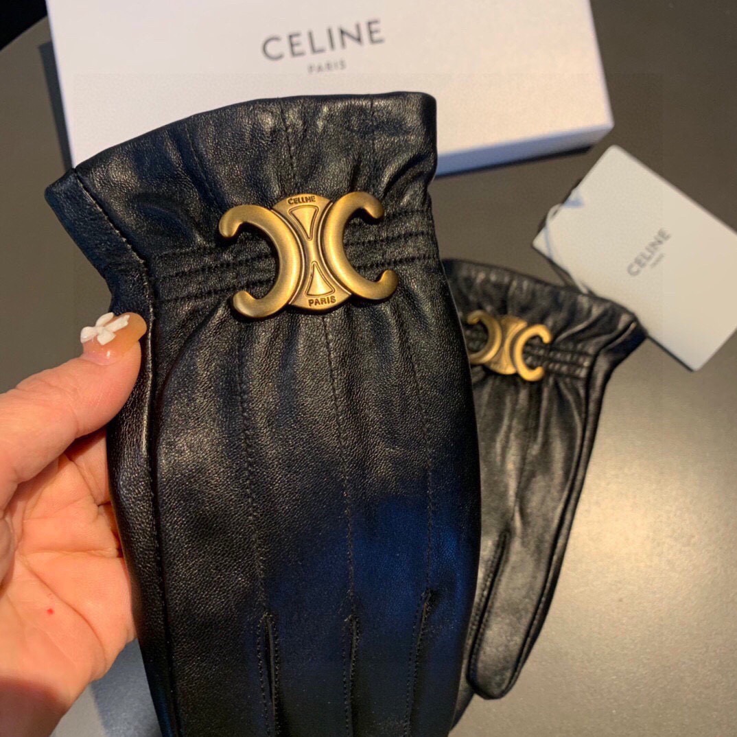 
2025新款独家首发‼️触屏手套 CELINE赛琳（原单品质）官网同步女士新款高档羊皮手套🎉🎉女神首选