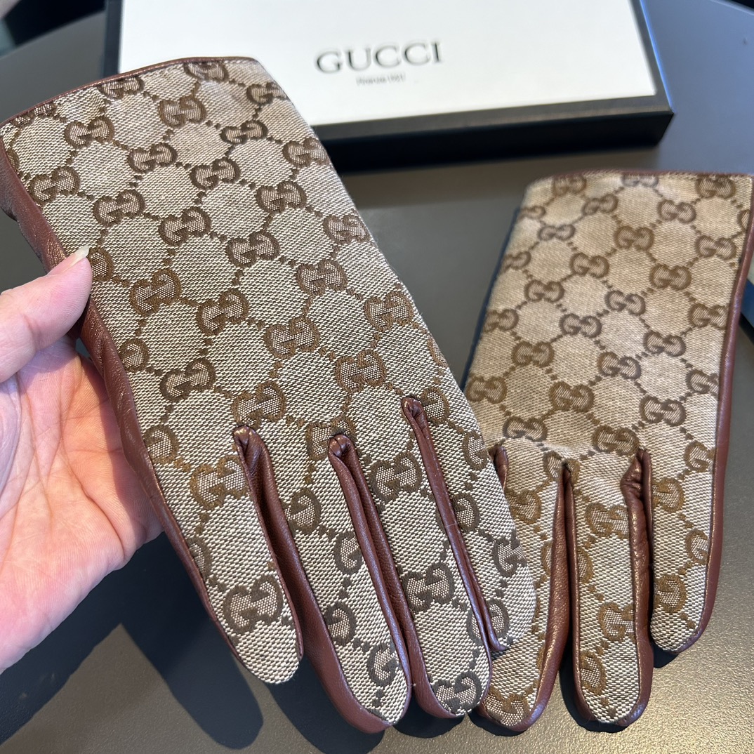 
2025新款独家首发‼️触屏手套 Gucci古奇新款高档羊皮手套🎉🎉女神集美们首选 不可错过💁💁百分百