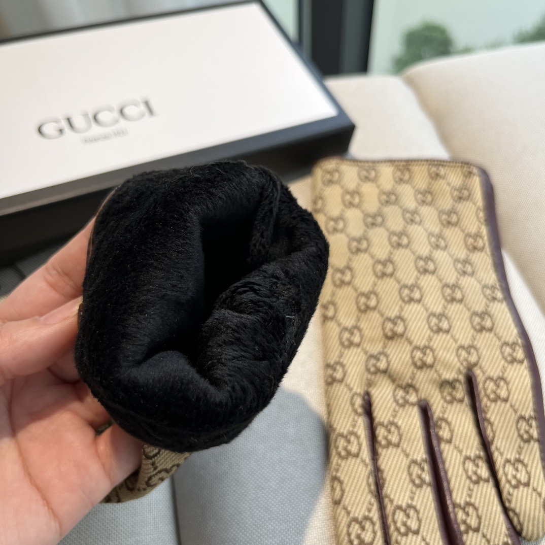 
2025新款独家首发‼️触屏手套 Gucci古奇新款高档羊皮手套🎉🎉女神集美们首选 不可错过💁💁百分百